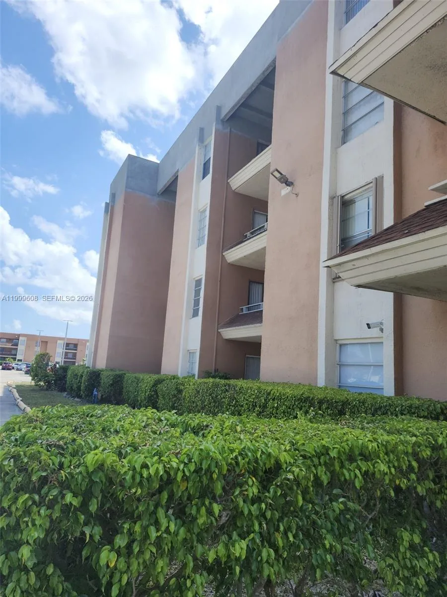 17650 NW 68th Ave # A2001, Hialeah, FL 33015 photo 2
