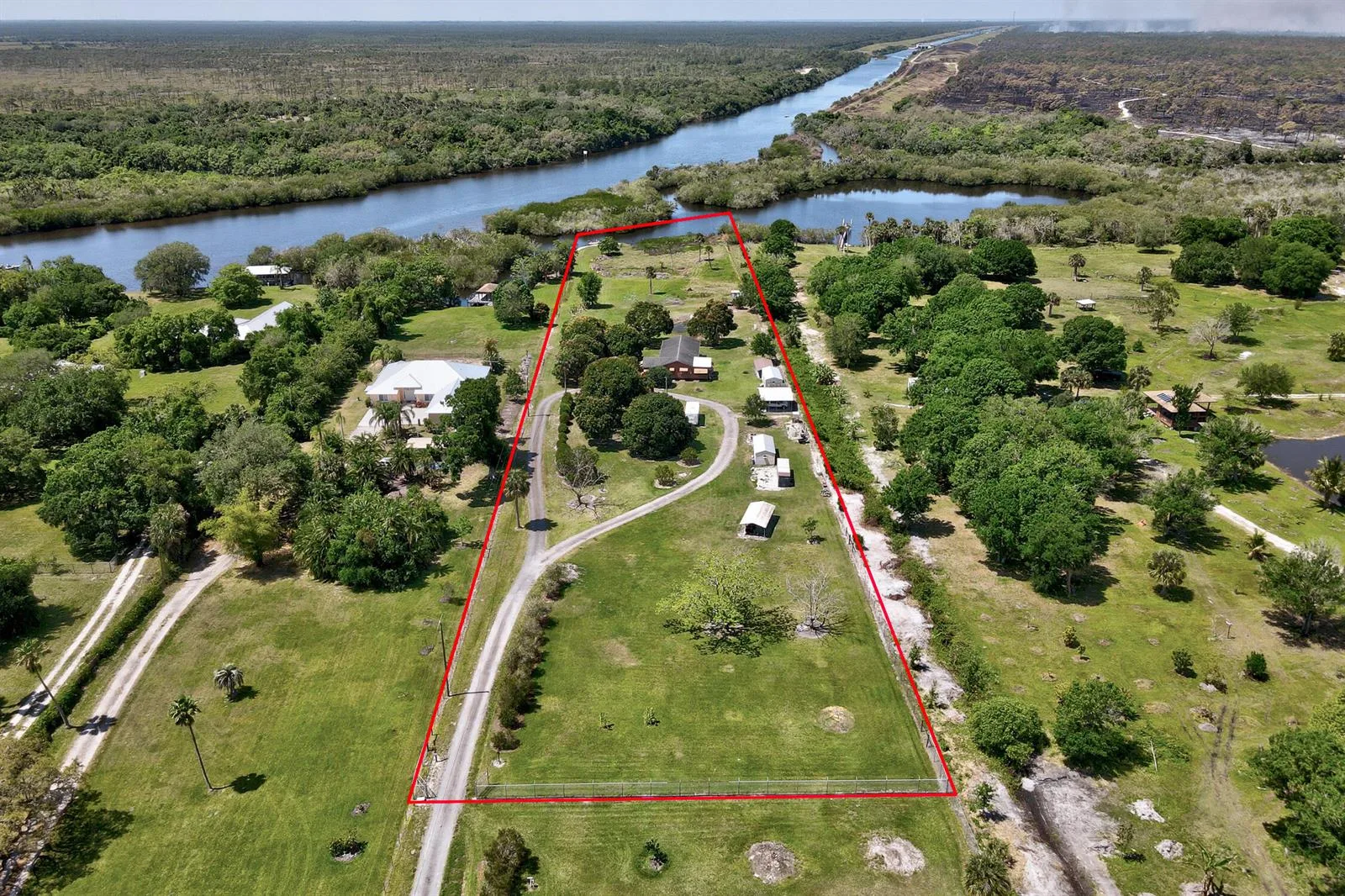 9556 Fleming Grant Road, FL 32976