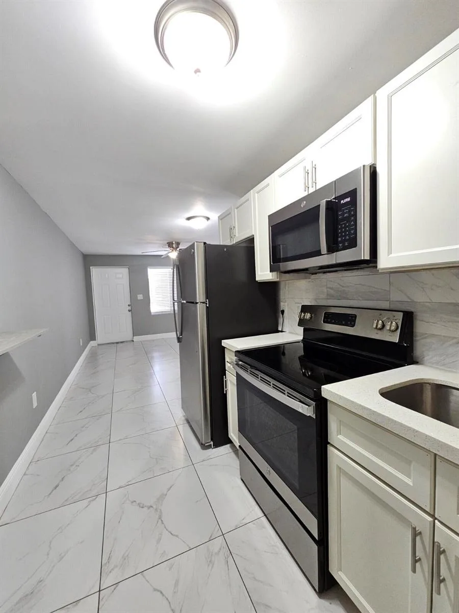 933 W 7th Street # A, Riviera Beach, FL 33404 photo 5