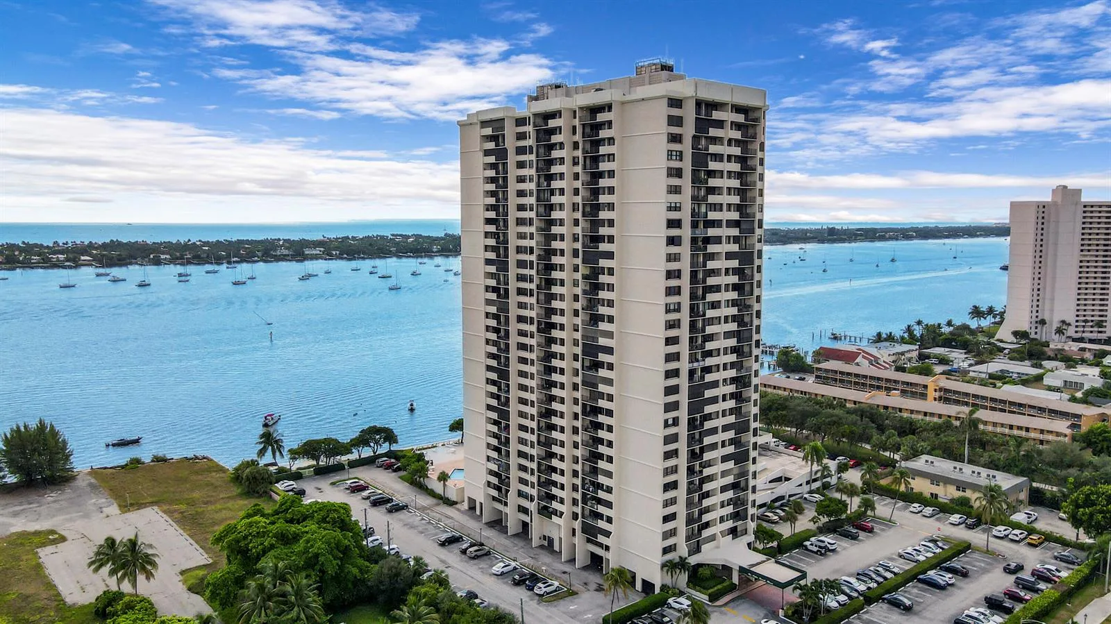 5600 N Flagler Drive # 401, West Palm Beach, FL 33407