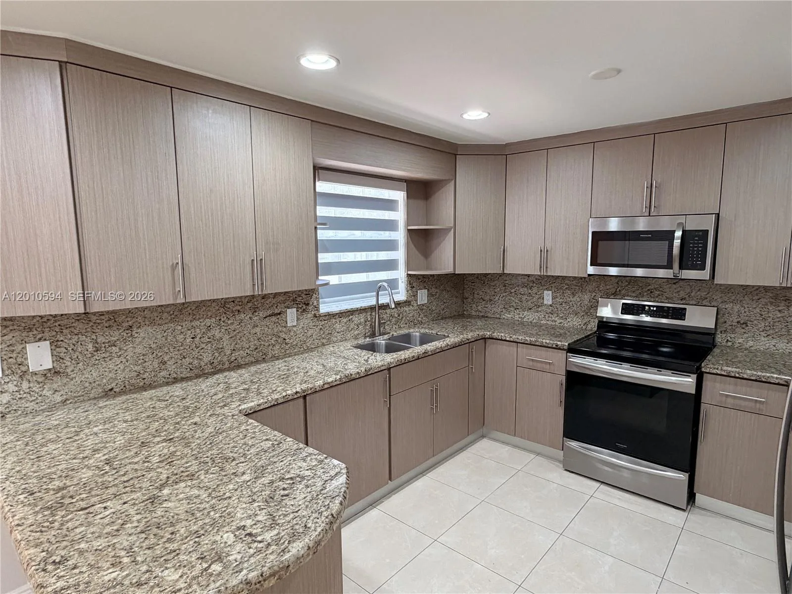 3011 N 74th Ave, Hollywood, FL 33024 photo 9