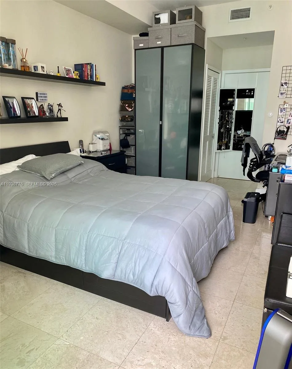 218 SE 14th St # 2304, Miami, FL 33131 photo 8