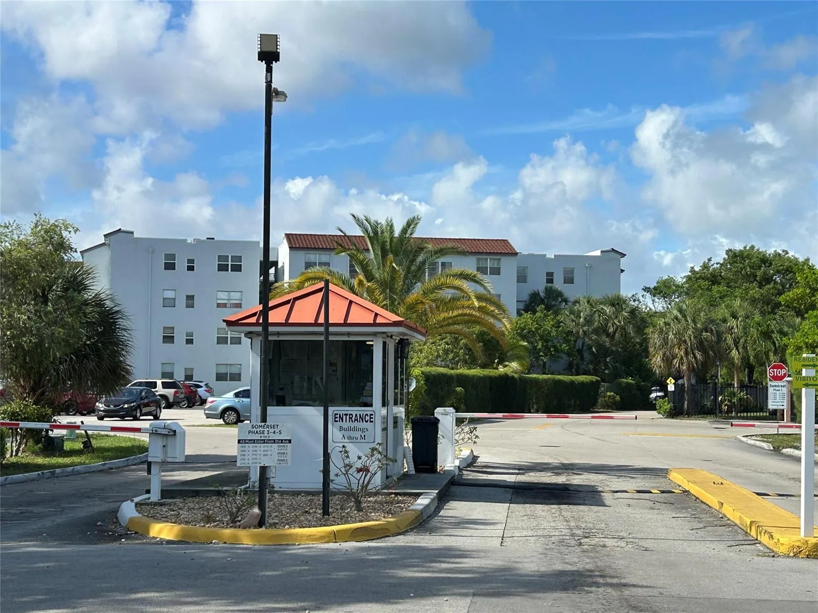 2800 Somerset Drive # 109J, Lauderdale Lakes, FL 33311