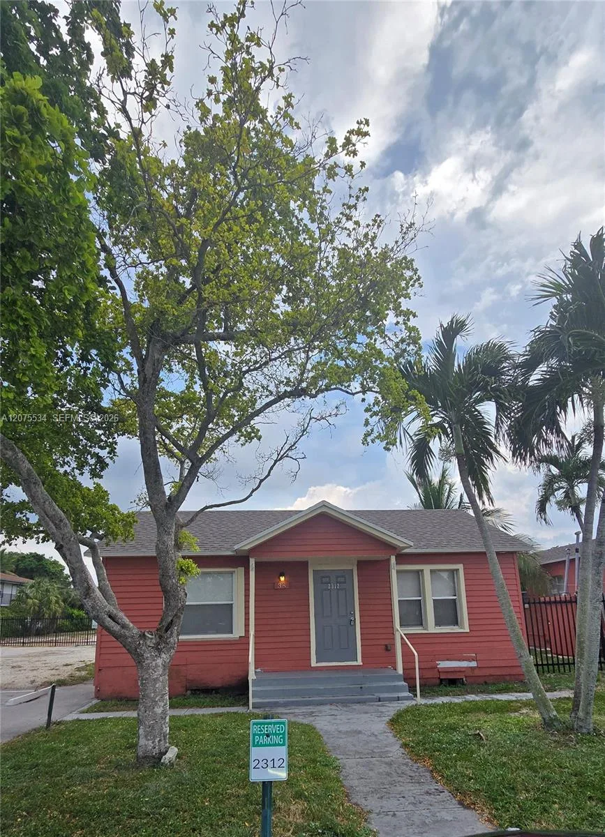 2312 Madison St # 38, Hollywood, FL 33020