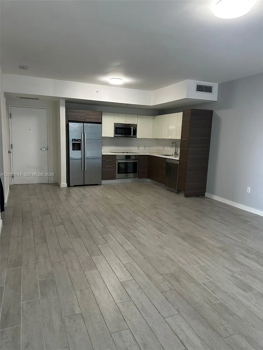 1010 SW 2nd Ave # 1005, Miami, FL 33130