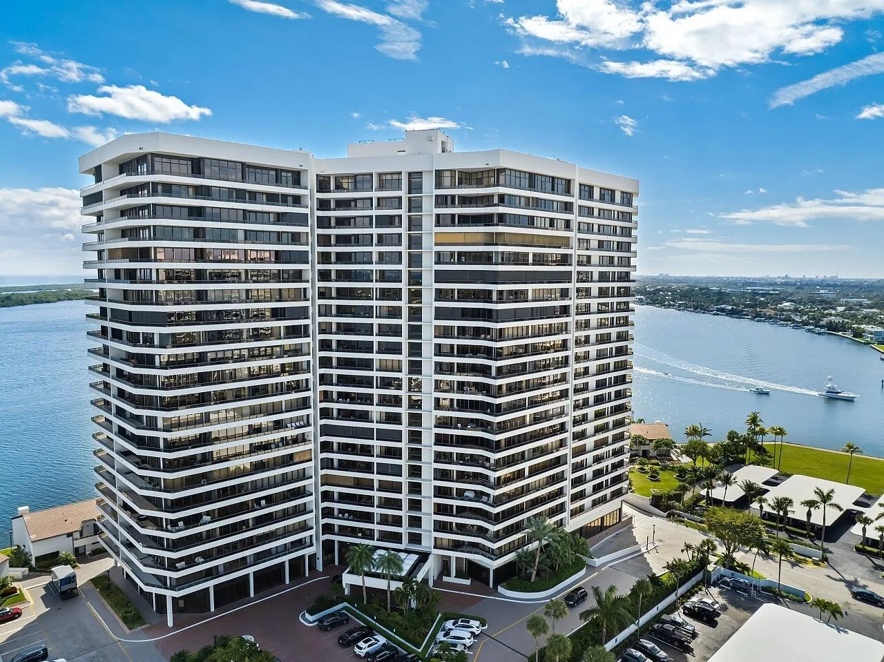 100 Lakeshore Drive # 252, North Palm Beach, FL 33408