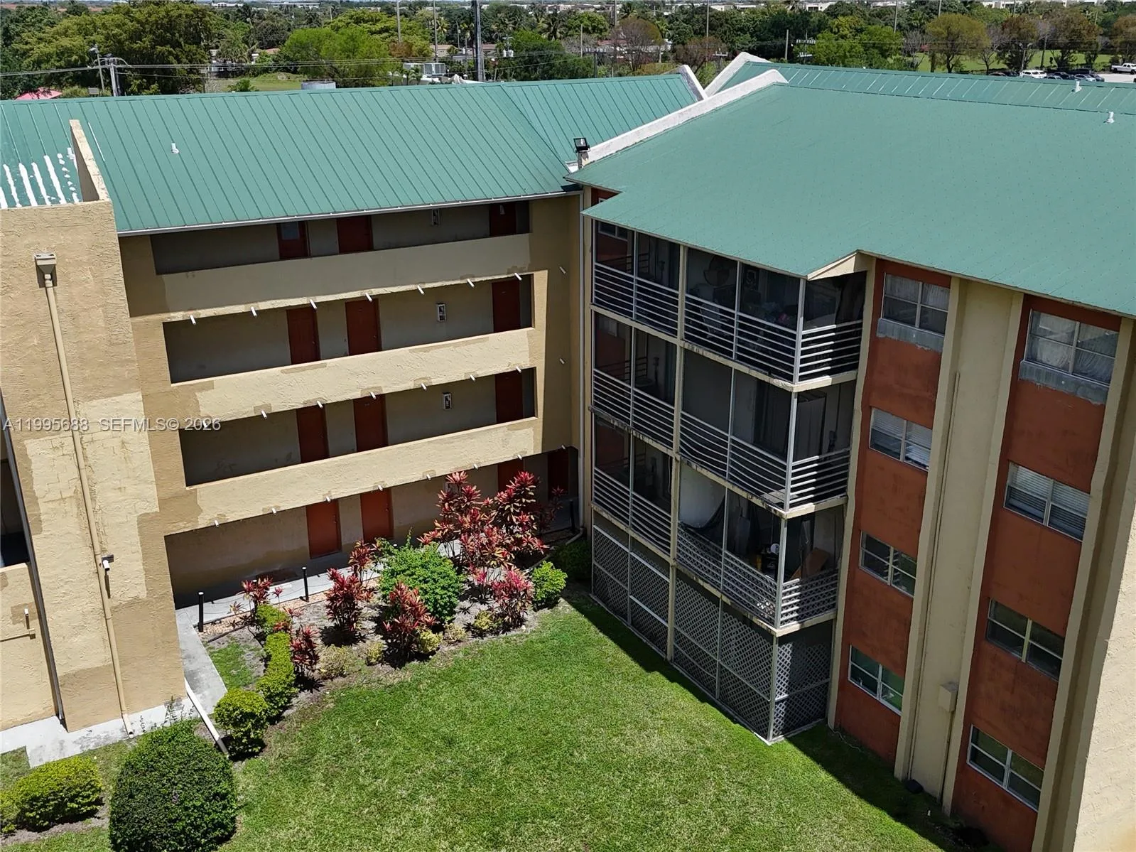 3600 NW 21st St # 309, Lauderdale Lakes, FL 33311 photo 12