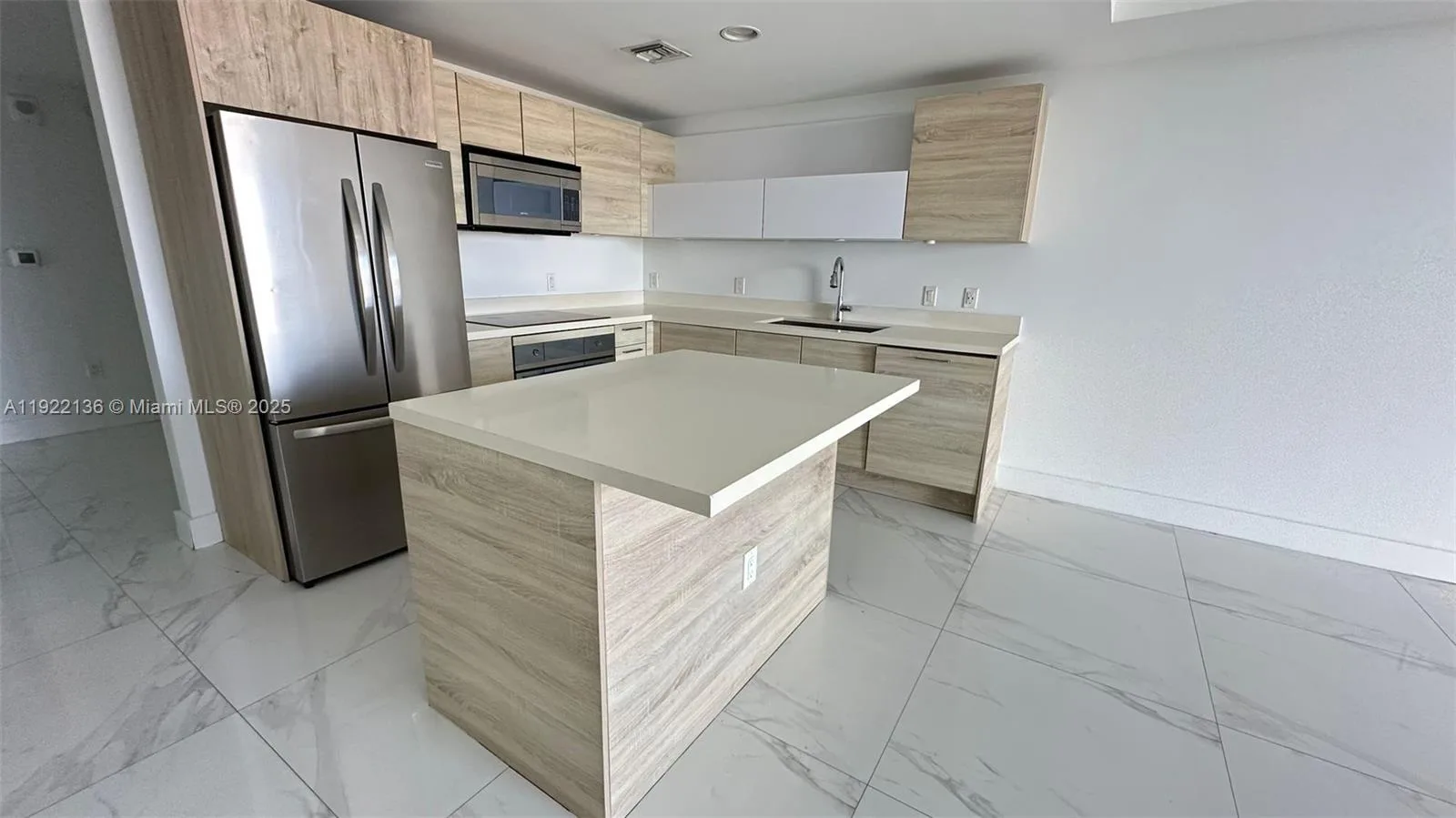 16385 Biscayne Blvd # 2418, North Miami Beach, FL 33160 photo 10