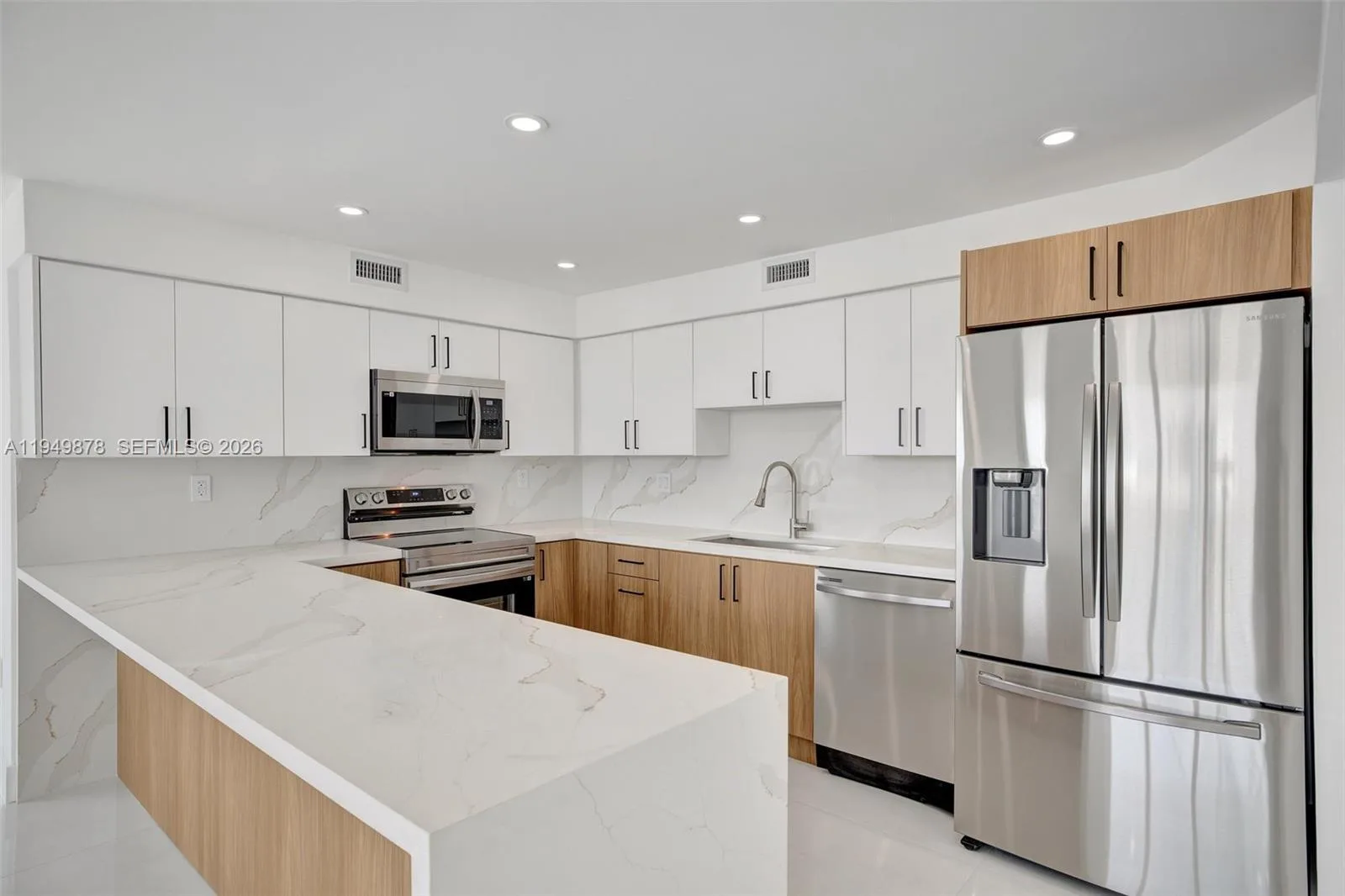 7135 Collins Ave # 835, Miami Beach, FL 33141 photo 12