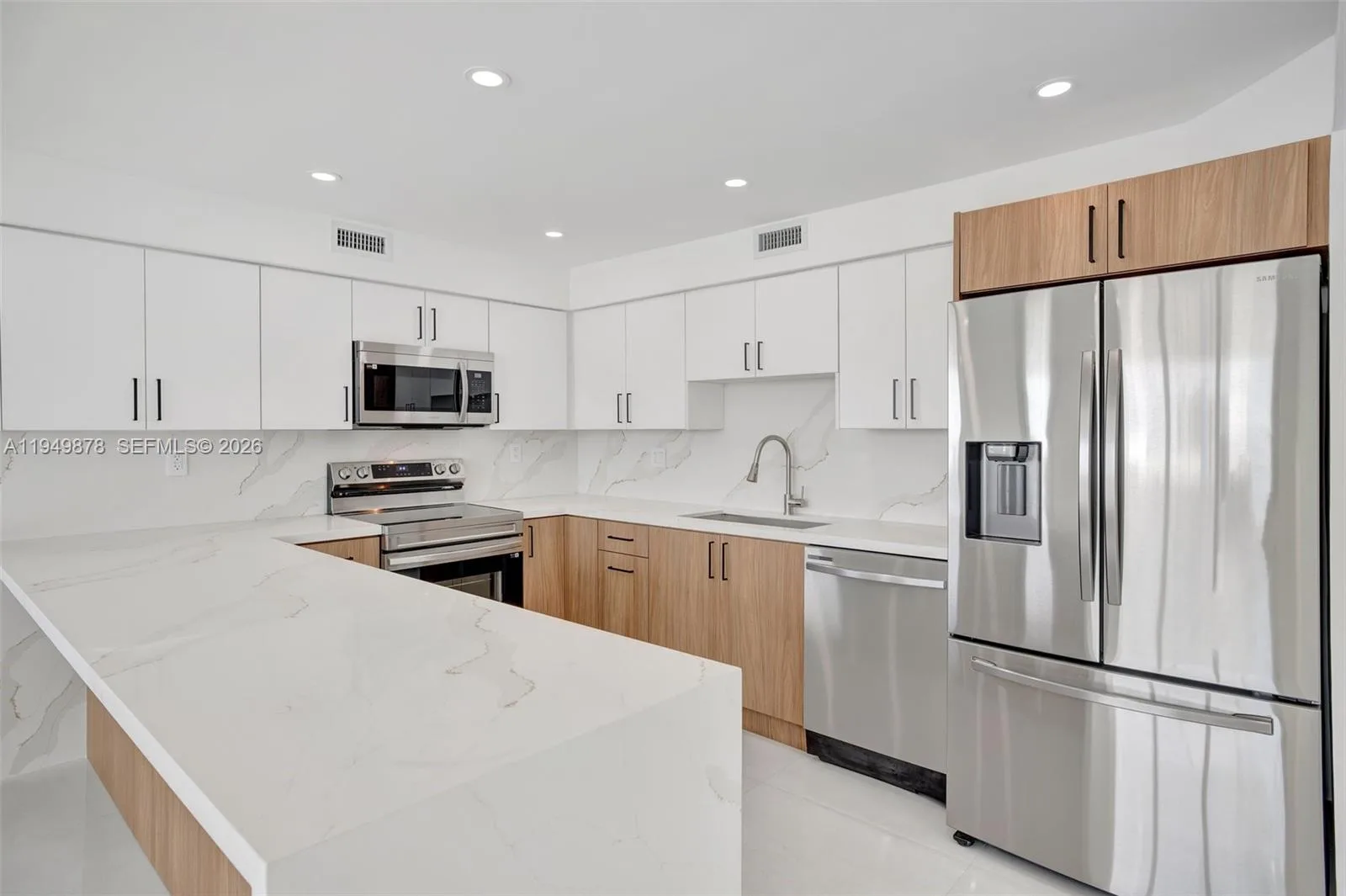 7135 Collins Ave # 835, Miami Beach, FL 33141 photo 13
