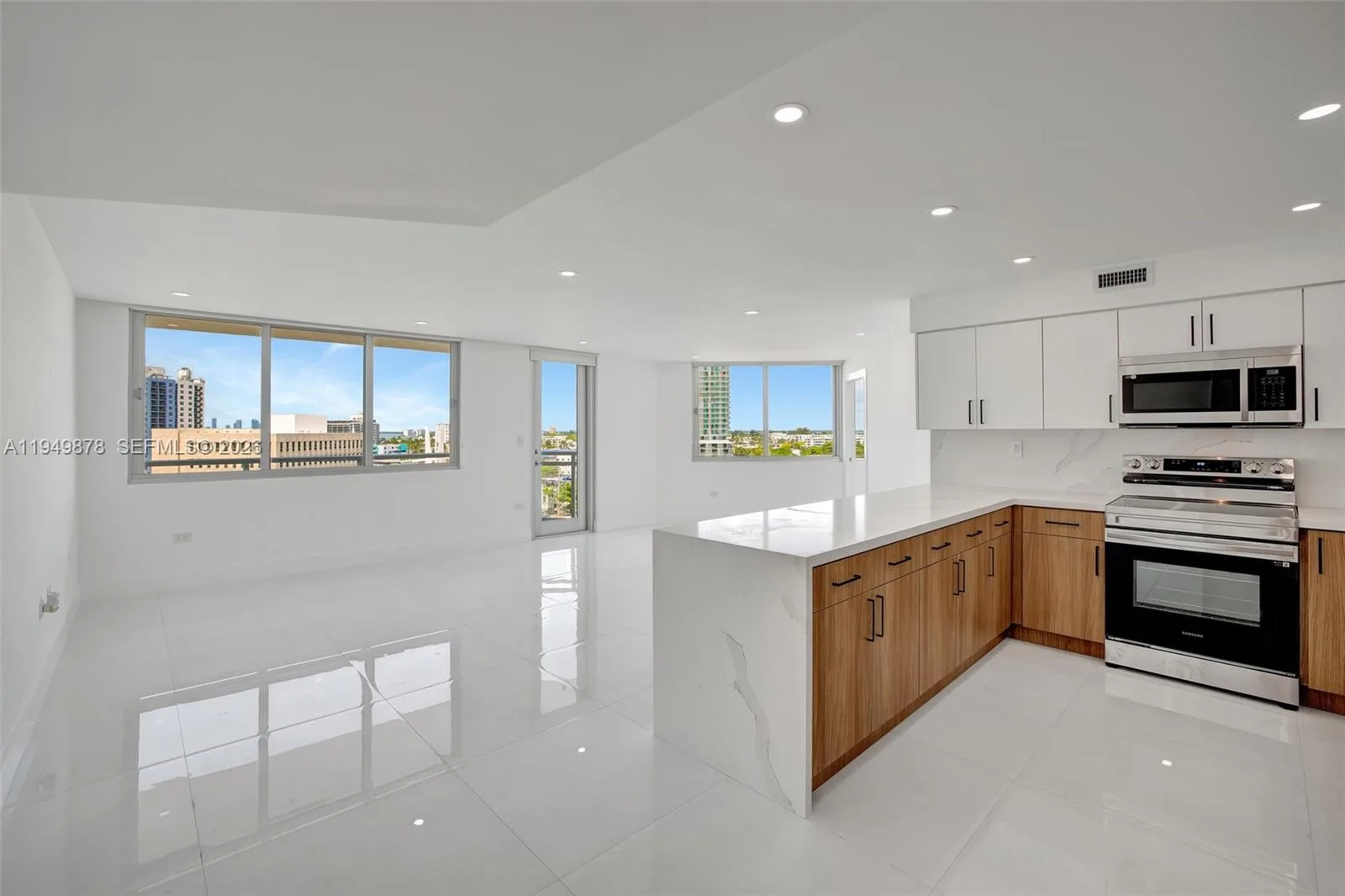 7135 Collins Ave # 835, Miami Beach, FL 33141 photo 5