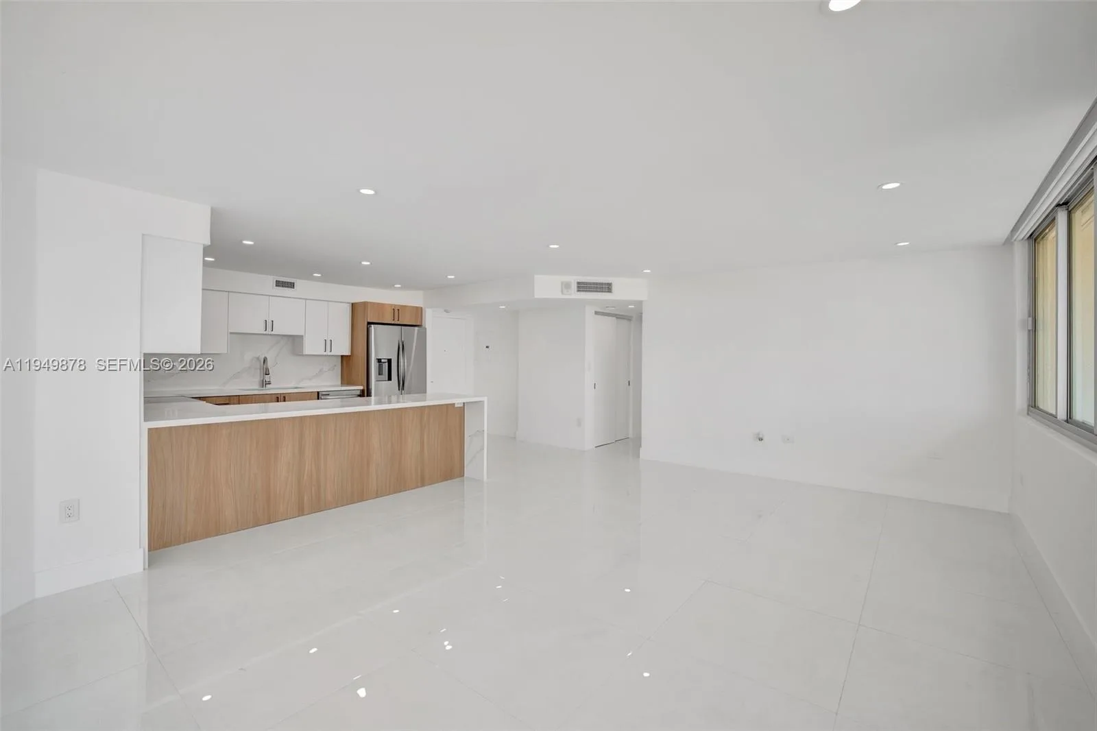 7135 Collins Ave # 835, Miami Beach, FL 33141 photo 9