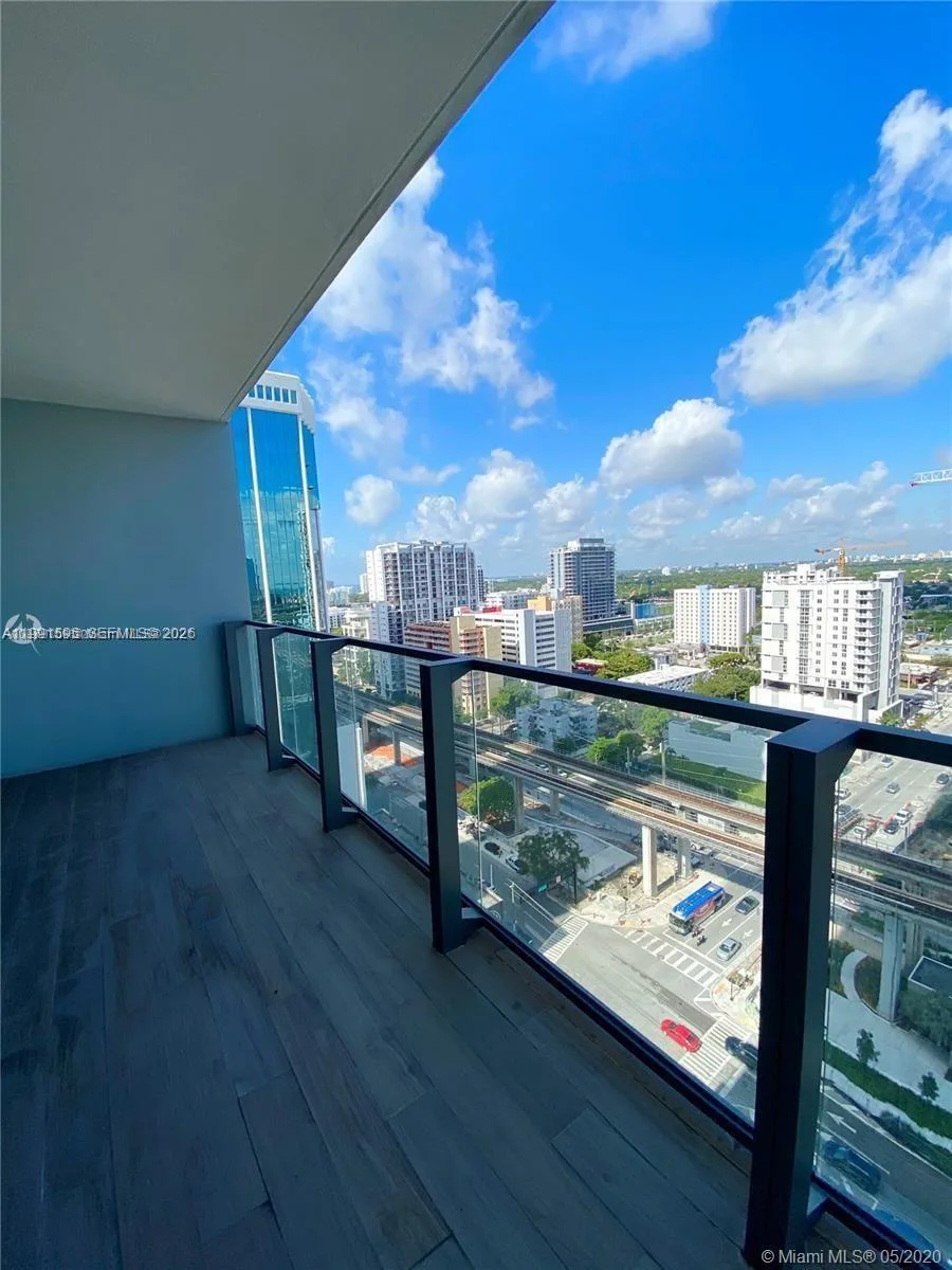 88 SW 7th St # 1404, Miami, FL 33130 photo 2