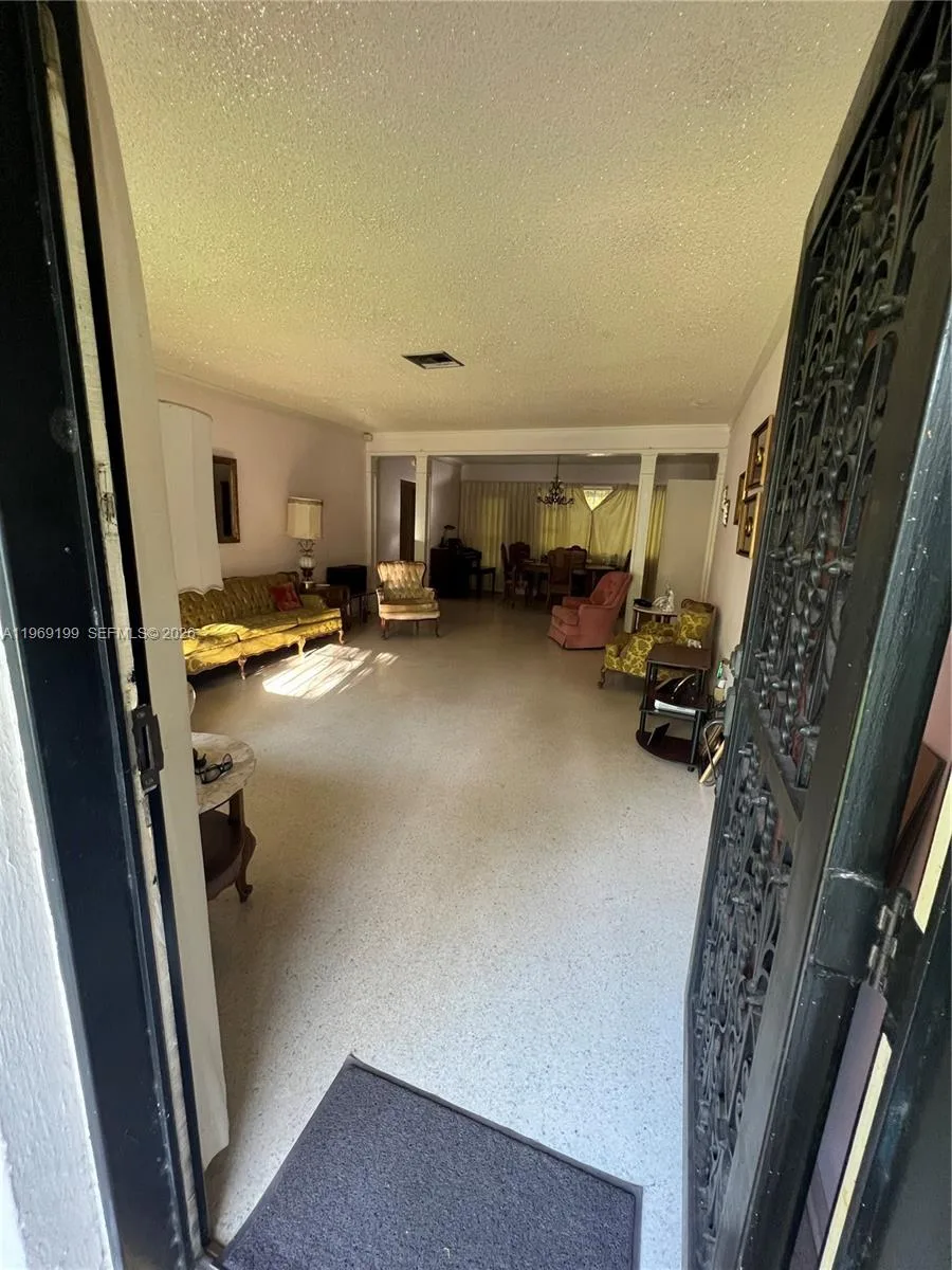 812 Columbus Blvd, Coral Gables, FL 33134 photo 3
