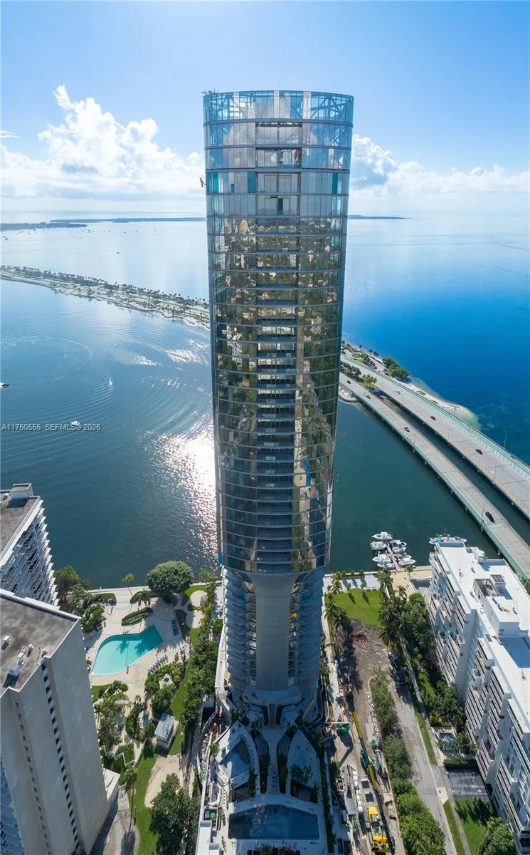 175 SE 25 RD # 3902, Miami, FL 33129 photo 5