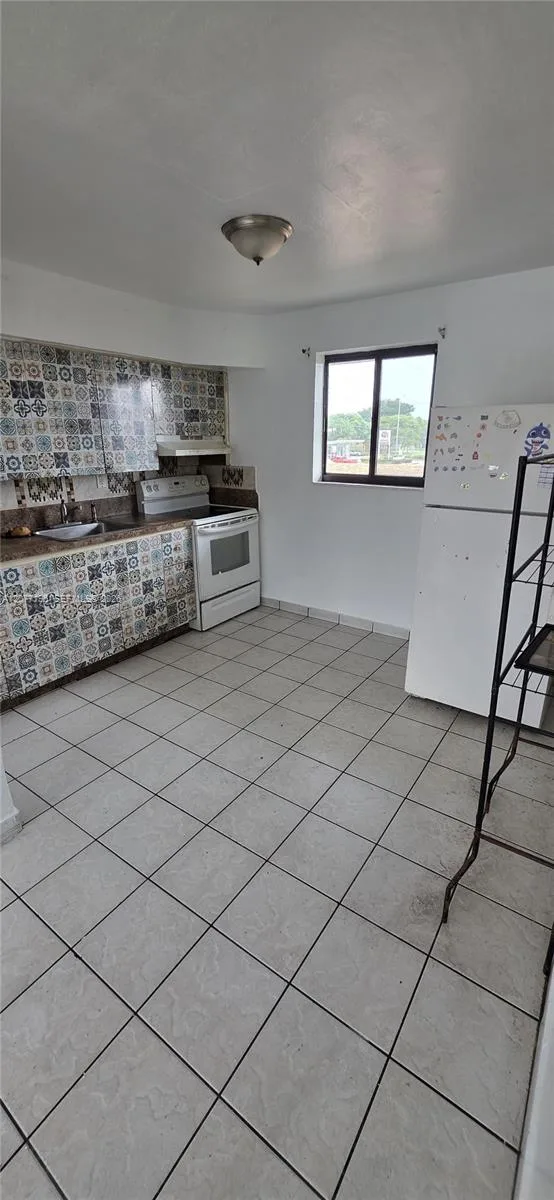 664 W 29th St # 6, Hialeah, FL 33012 photo 12