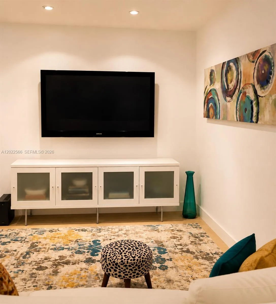 900 Meridian Ave # 104, Miami Beach, FL 33139 photo 2