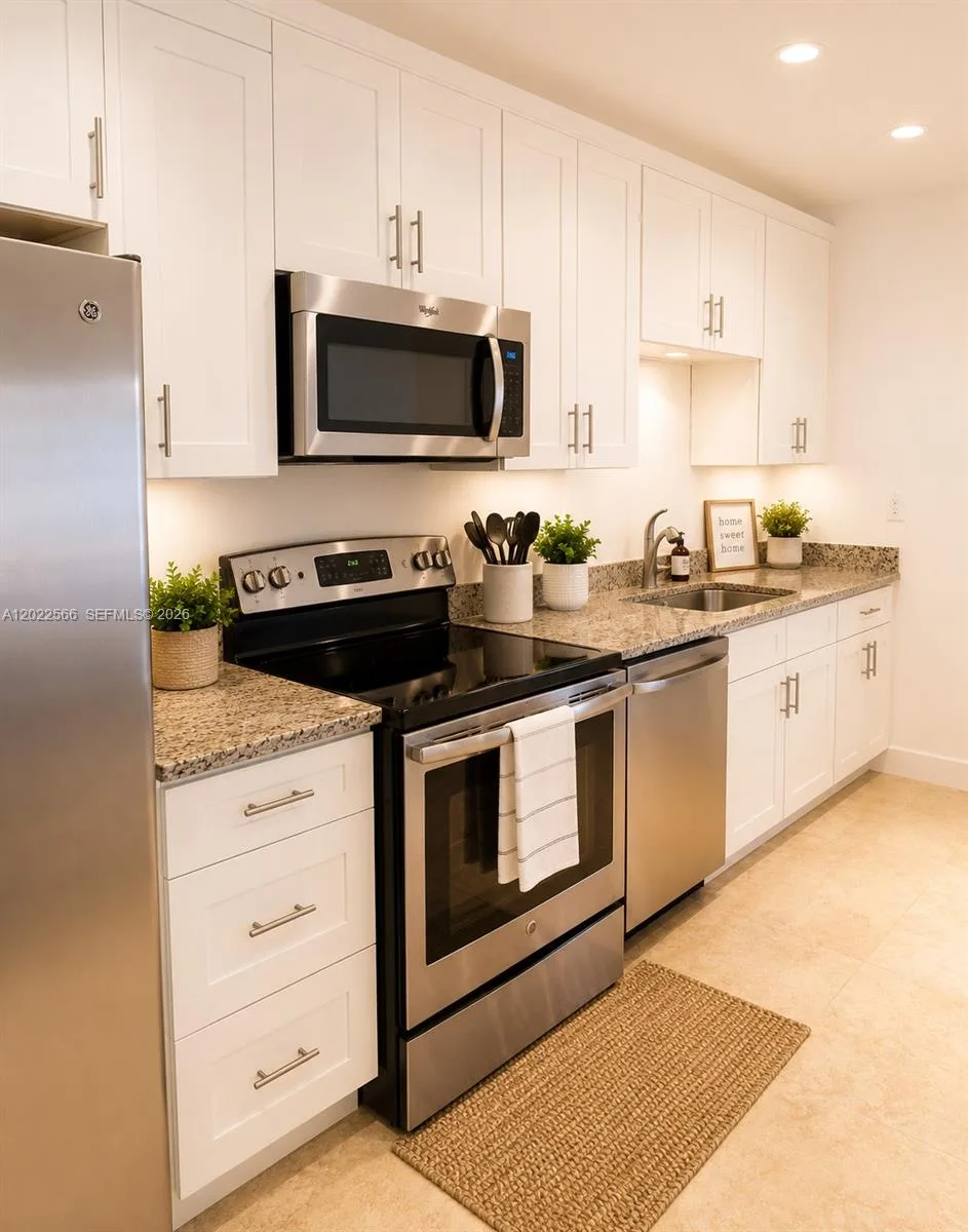 900 Meridian Ave # 104, Miami Beach, FL 33139 photo 4
