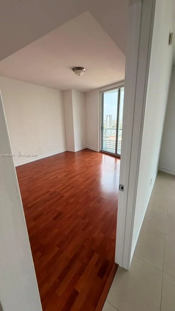 185 SW 7th St # 2505, Miami, FL 33130 photo 6