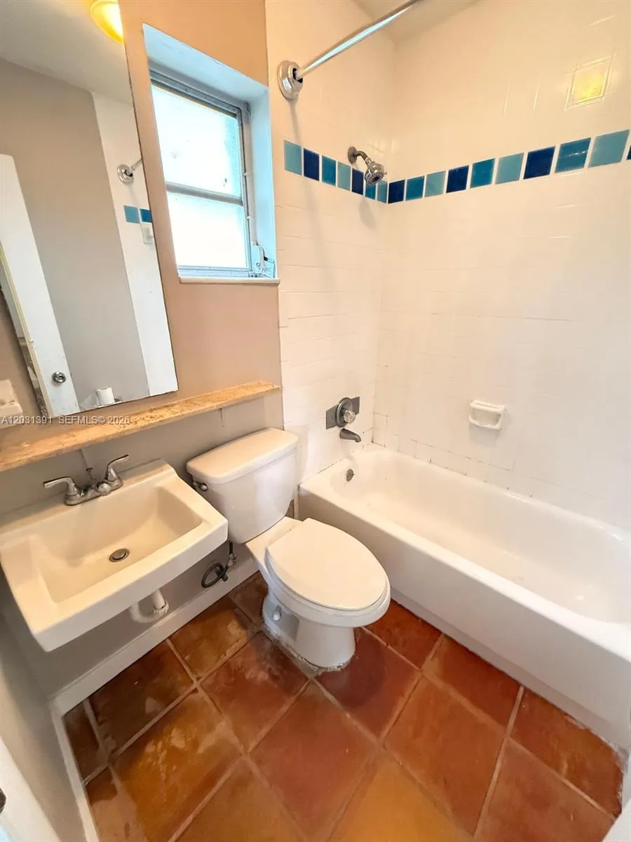 1151 NE 18th St # 5, Fort Lauderdale, FL 33305 photo 5