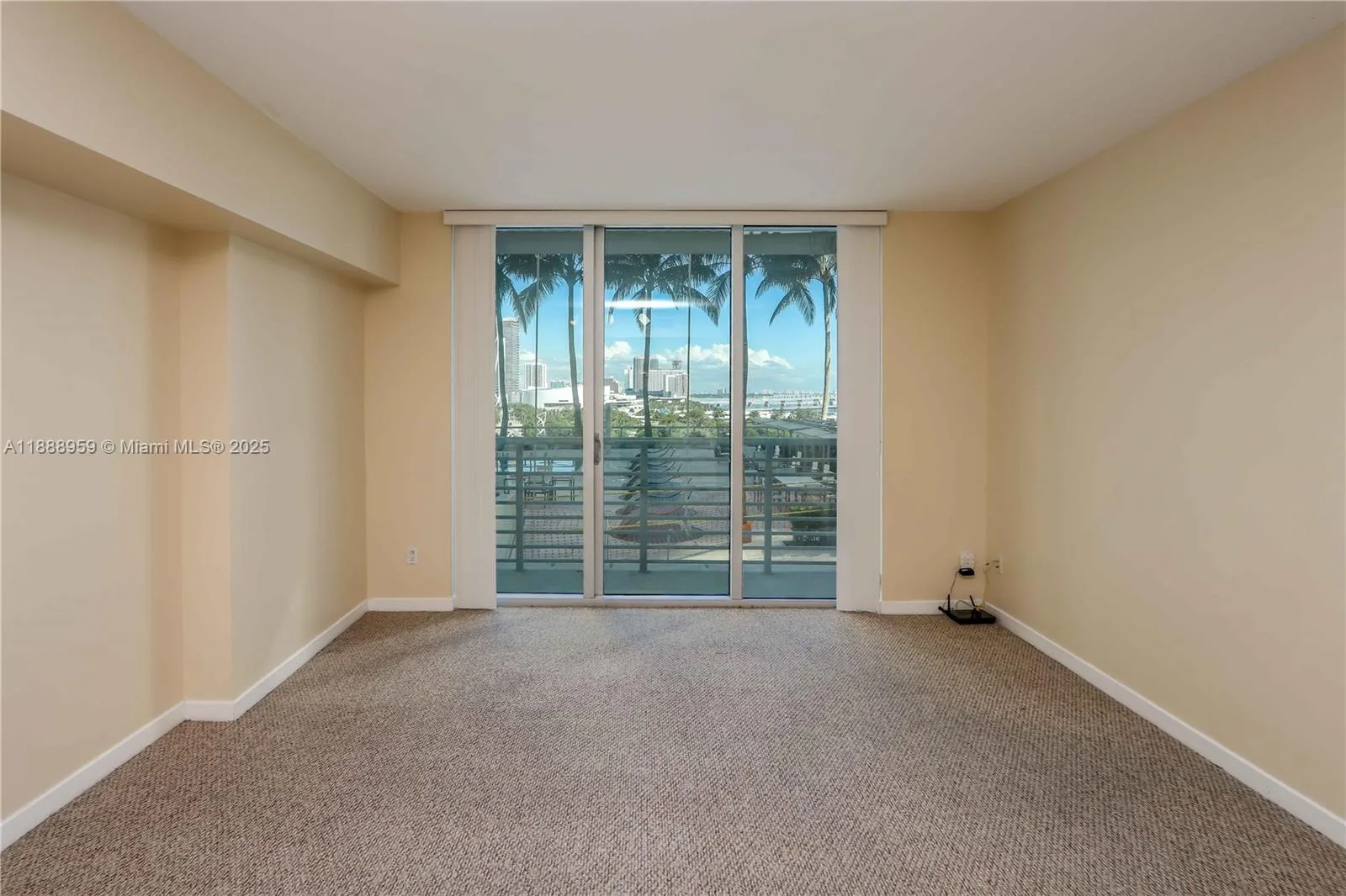 325 S Biscayne Blvd # 2820, Miami, FL 33131 photo 5