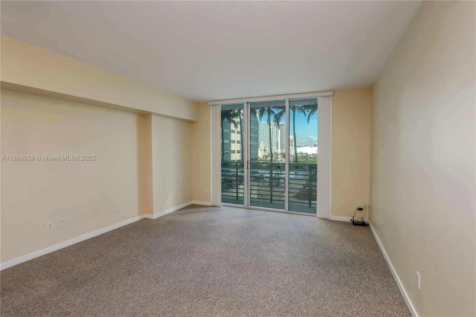 325 S Biscayne Blvd # 2820, Miami, FL 33131 photo 6