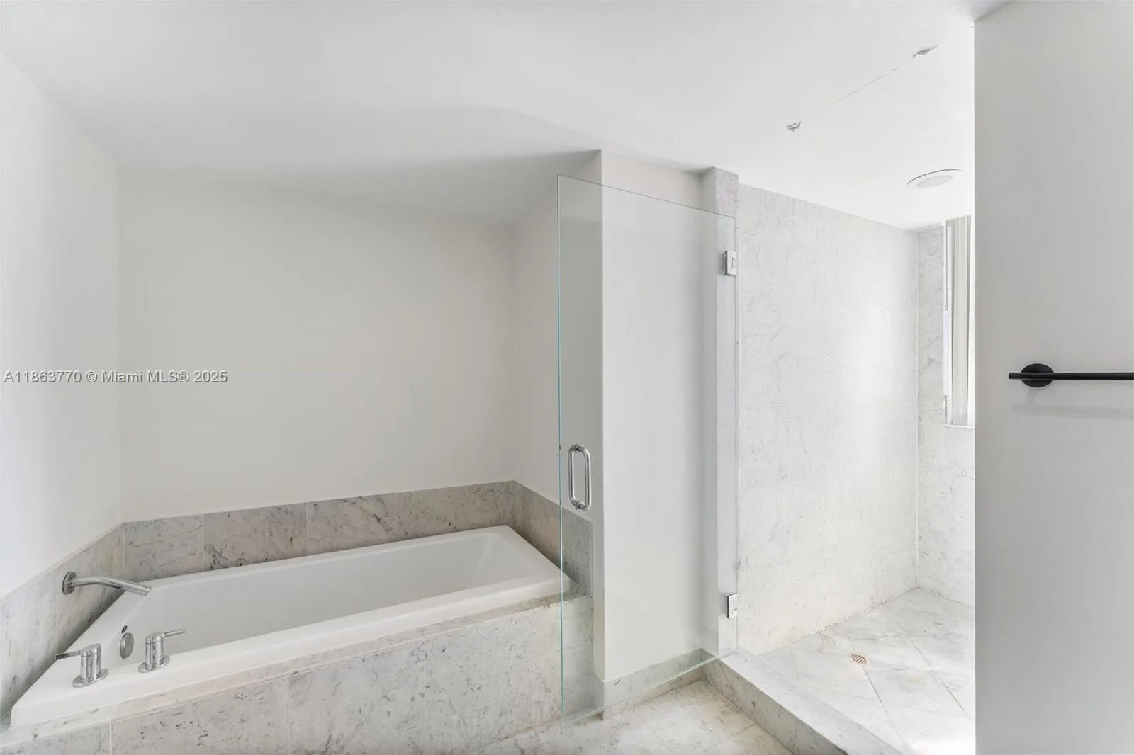 244 Biscayne Blvd # 1808, Miami, FL 33132 photo 10