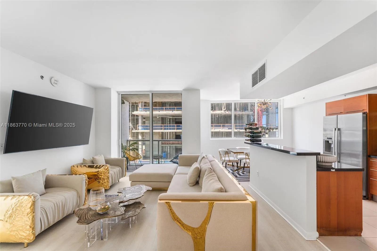 244 Biscayne Blvd # 1808, Miami, FL 33132 photo 3