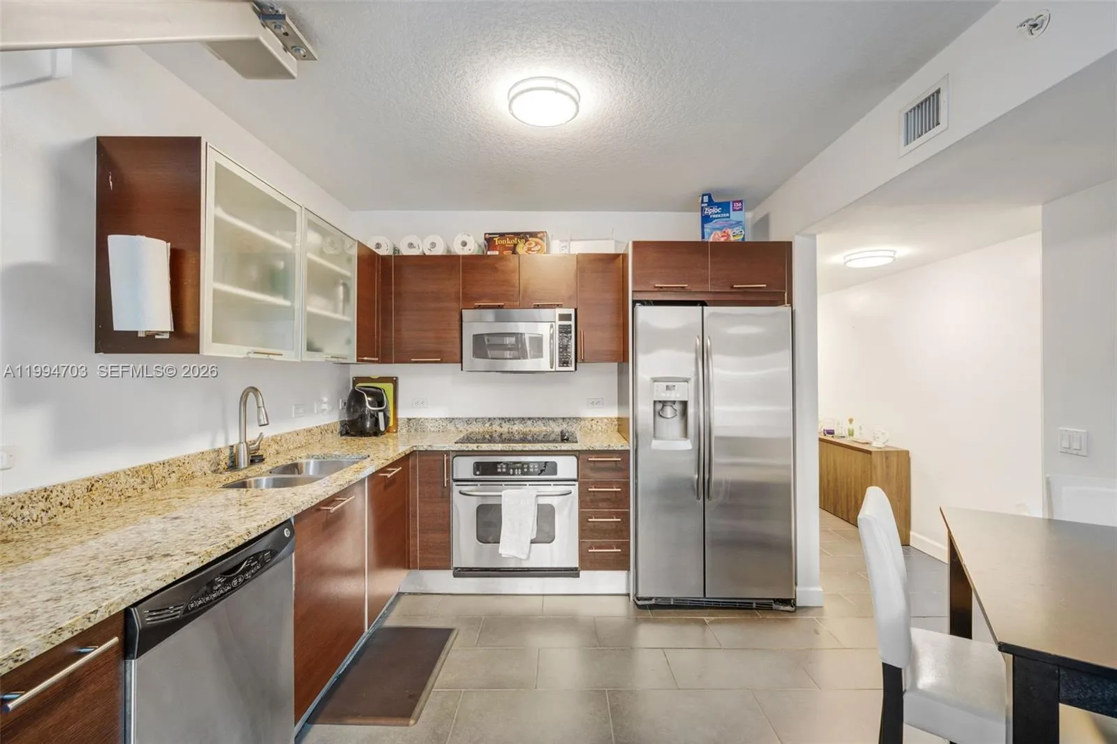 41 SE 5th St # 1306, Miami, FL 33131 photo 4