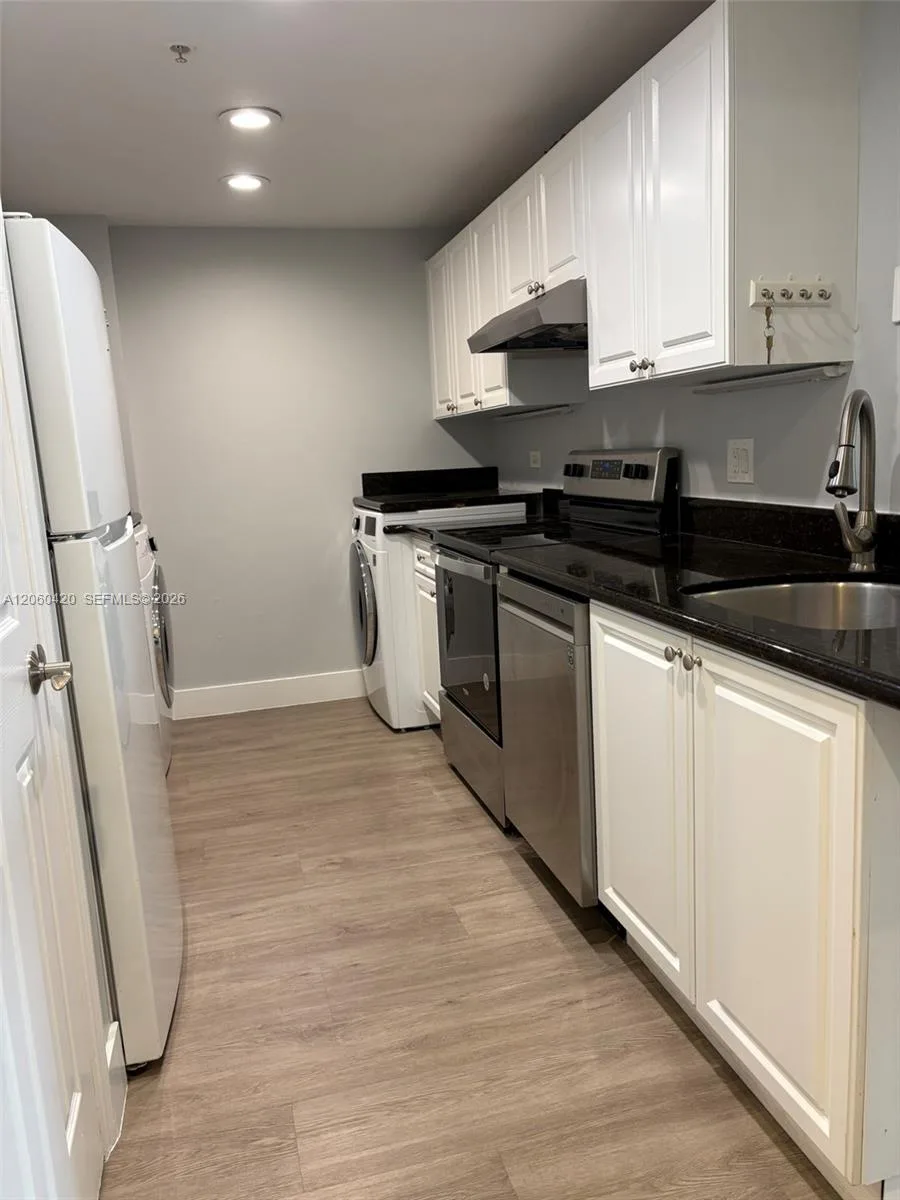 2100 Greenview Shores Blvd # 513, Wellington, FL 33414 photo 9