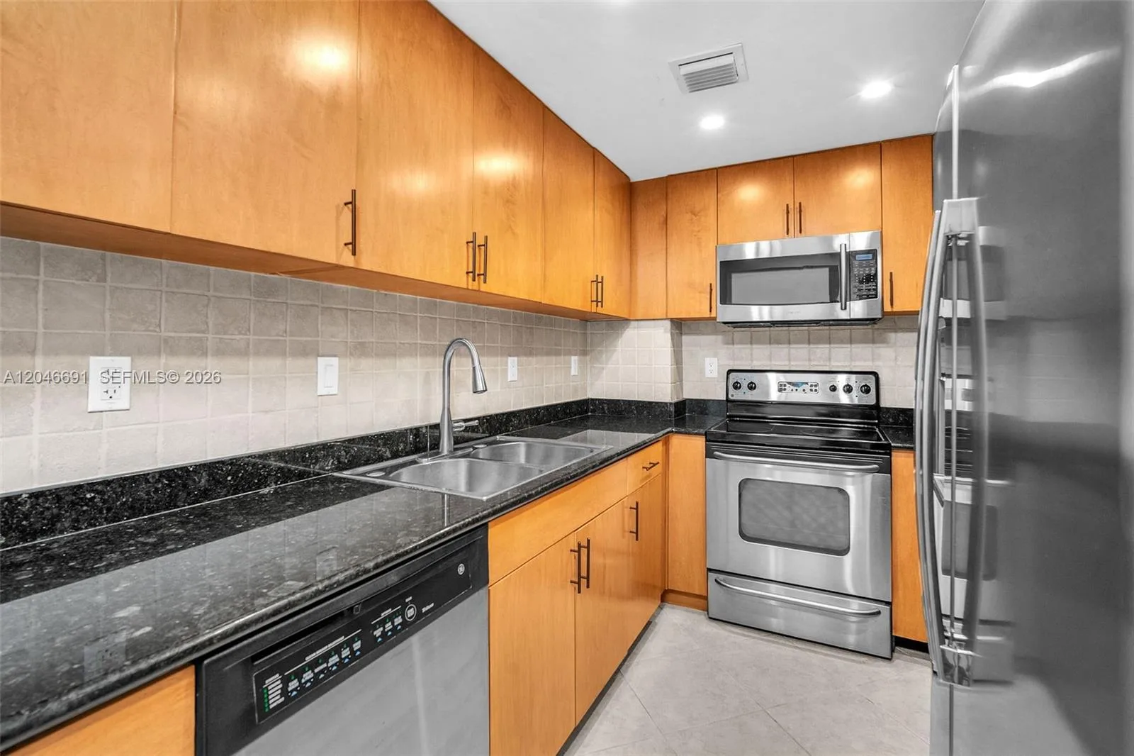 10350 W Bay Harbor Dr # 8F, Bay Harbor Islands, FL 33154 photo 10