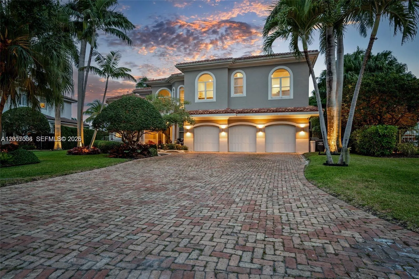 1260 Harbor Ct, Hollywood, FL 33019 photo 3
