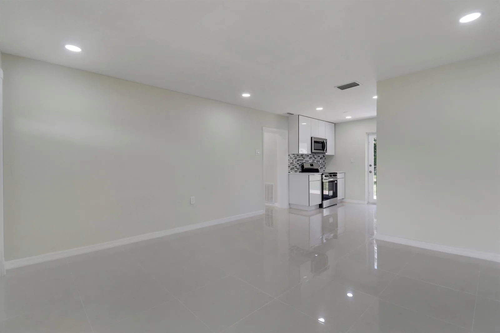 4785 Clinton Boulevard, Lake Worth, FL 33463 photo 6