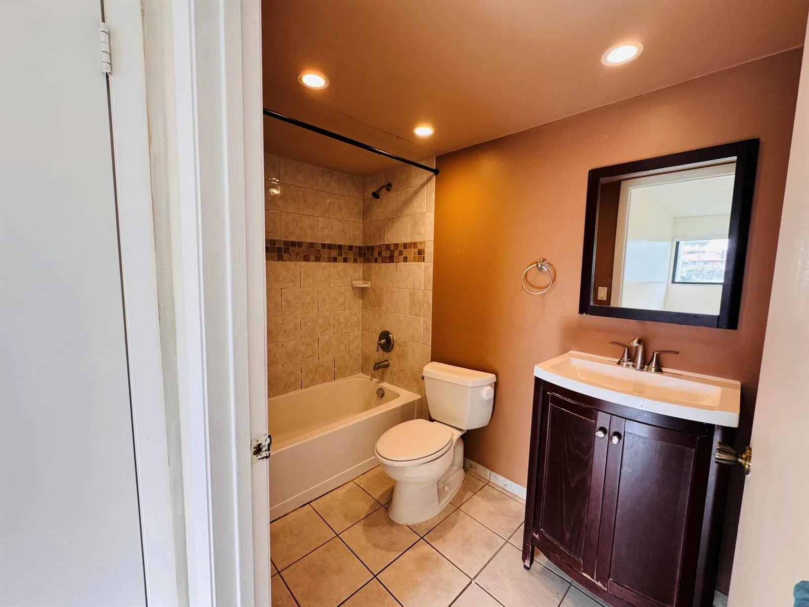 20681 NE 4th Place # 105, Miami, FL 33179 photo 5