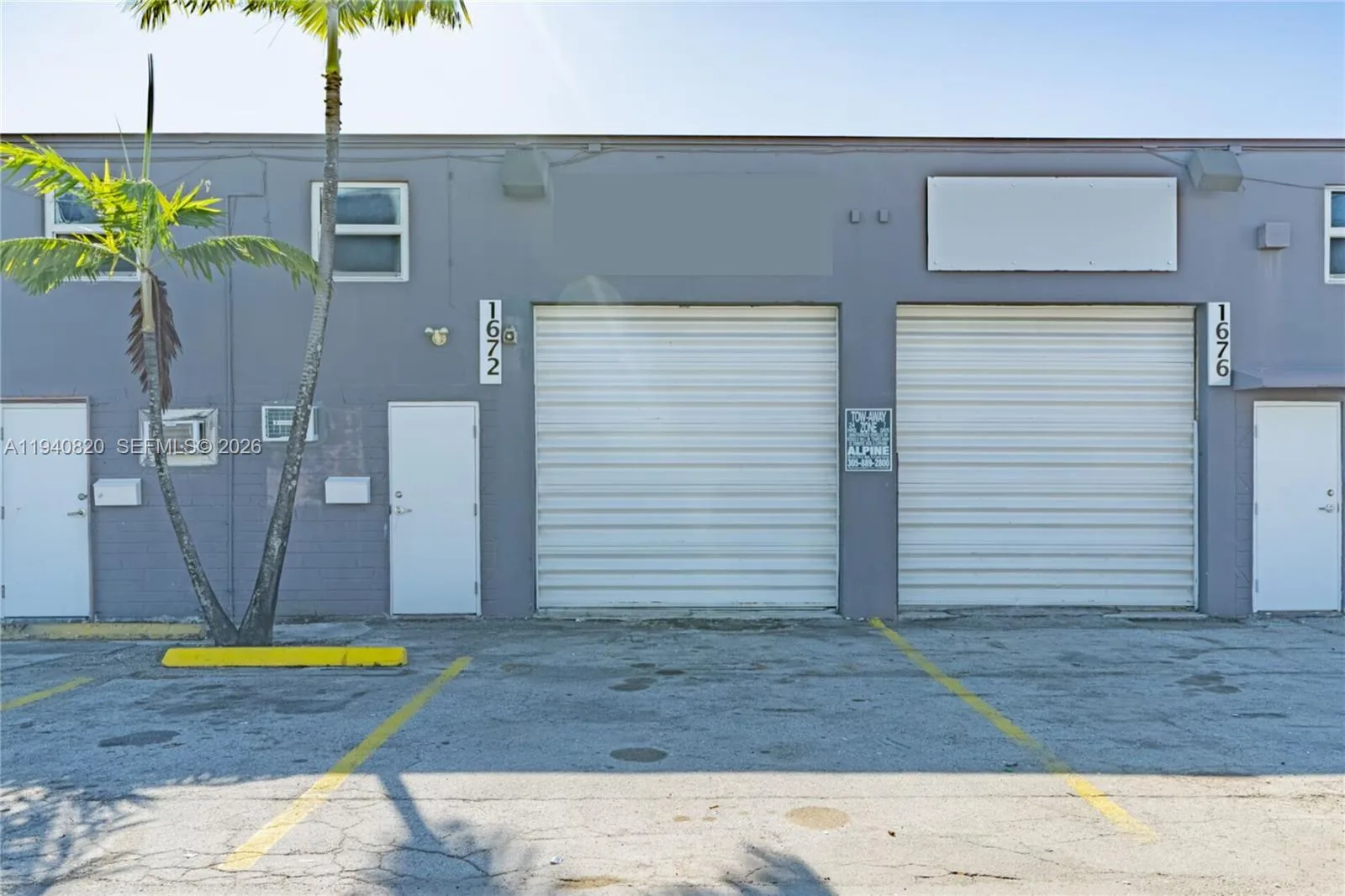 1672 W 31st Pl, Hialeah, FL 33012