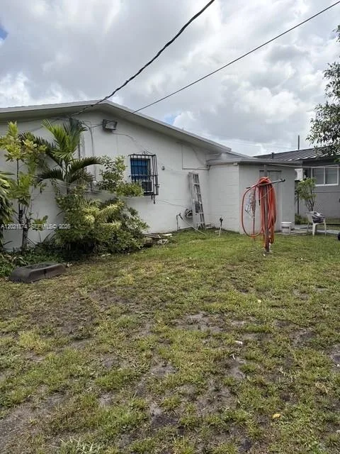 336 E 41st St, Hialeah, FL 33013 photo 12