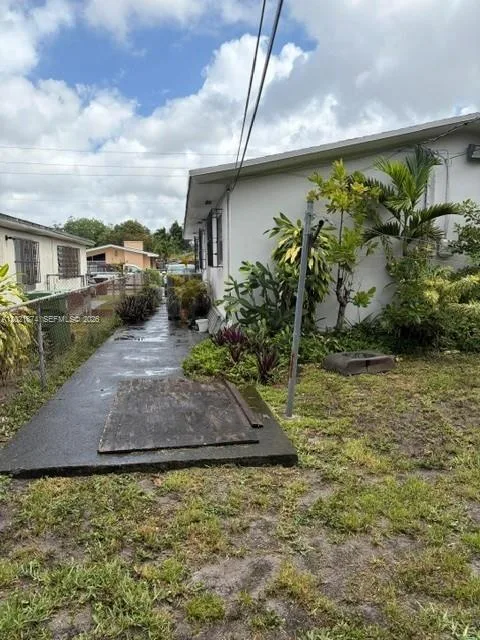336 E 41st St, Hialeah, FL 33013 photo 13
