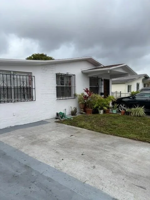 336 E 41st St, Hialeah, FL 33013 photo 3