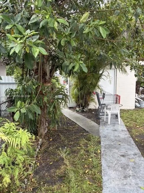 336 E 41st St, Hialeah, FL 33013 photo 8