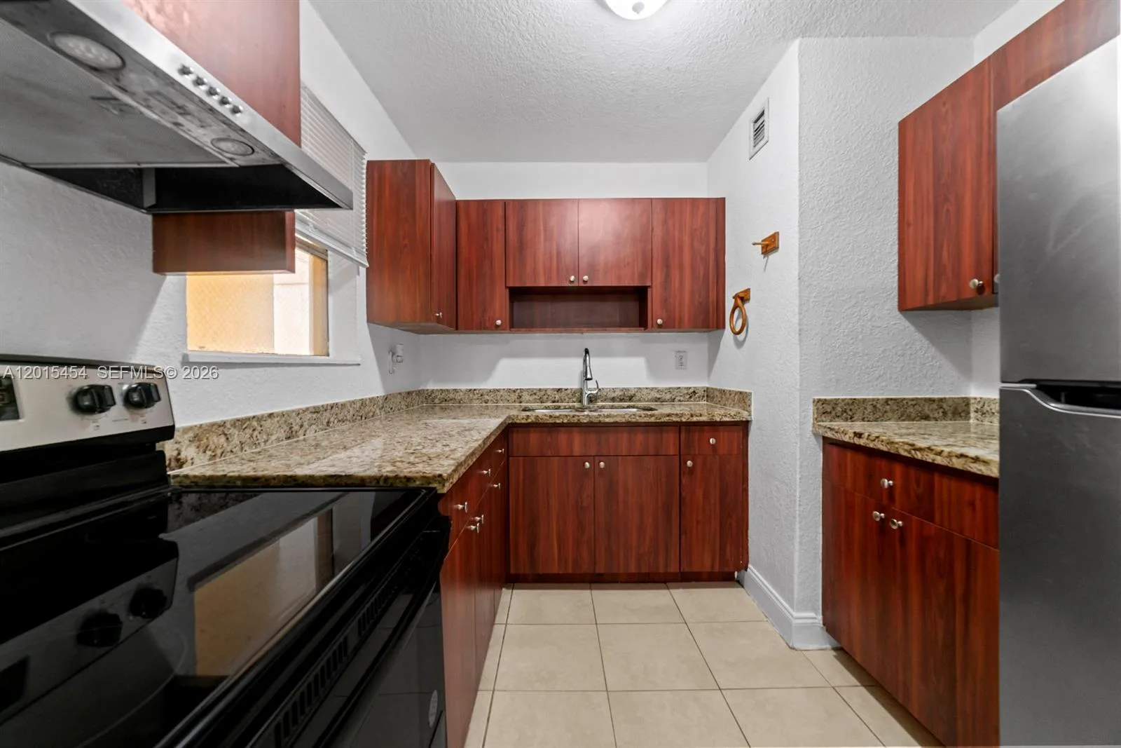 525 W 69th St # 306, Hialeah, FL 33014 photo 4