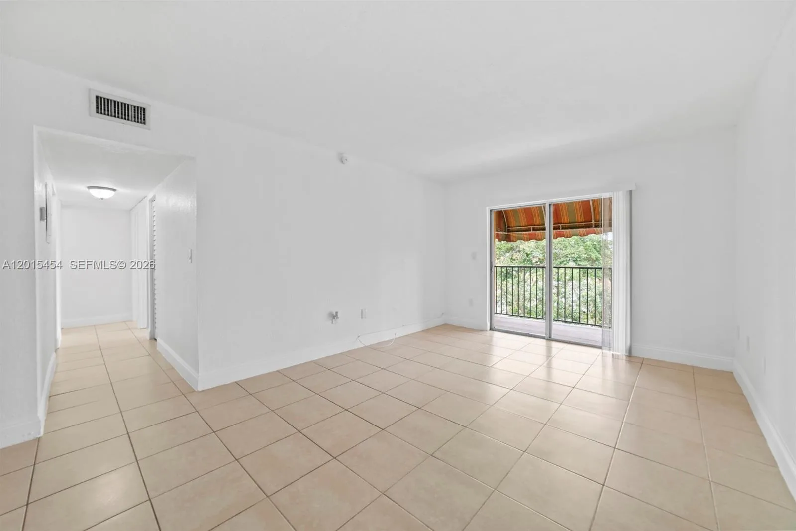 525 W 69th St # 306, Hialeah, FL 33014 photo 6