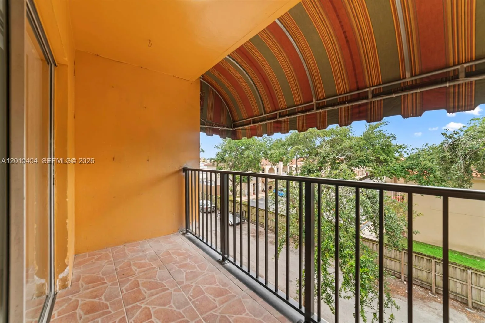 525 W 69th St # 306, Hialeah, FL 33014 photo 8