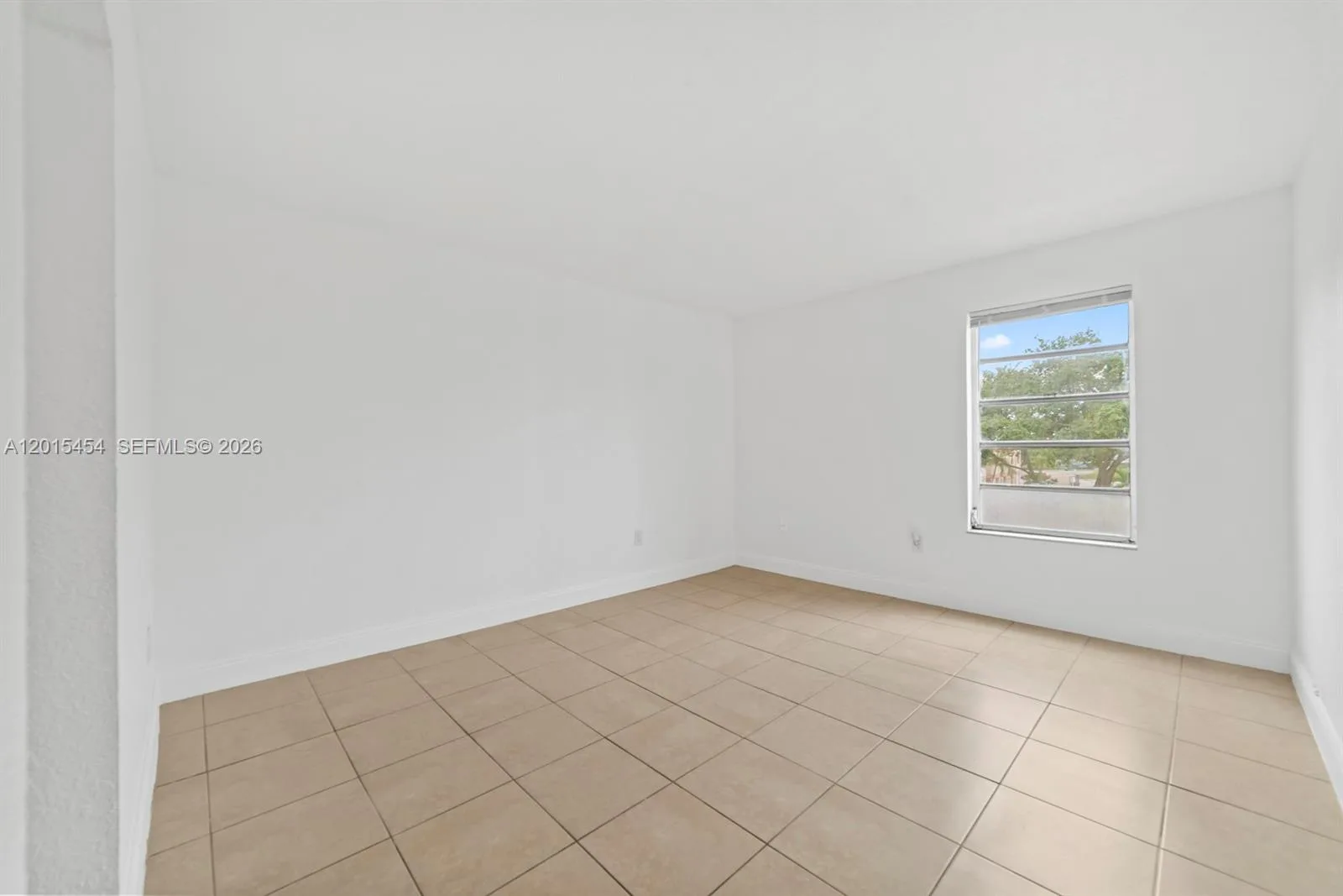 525 W 69th St # 306, Hialeah, FL 33014 photo 9