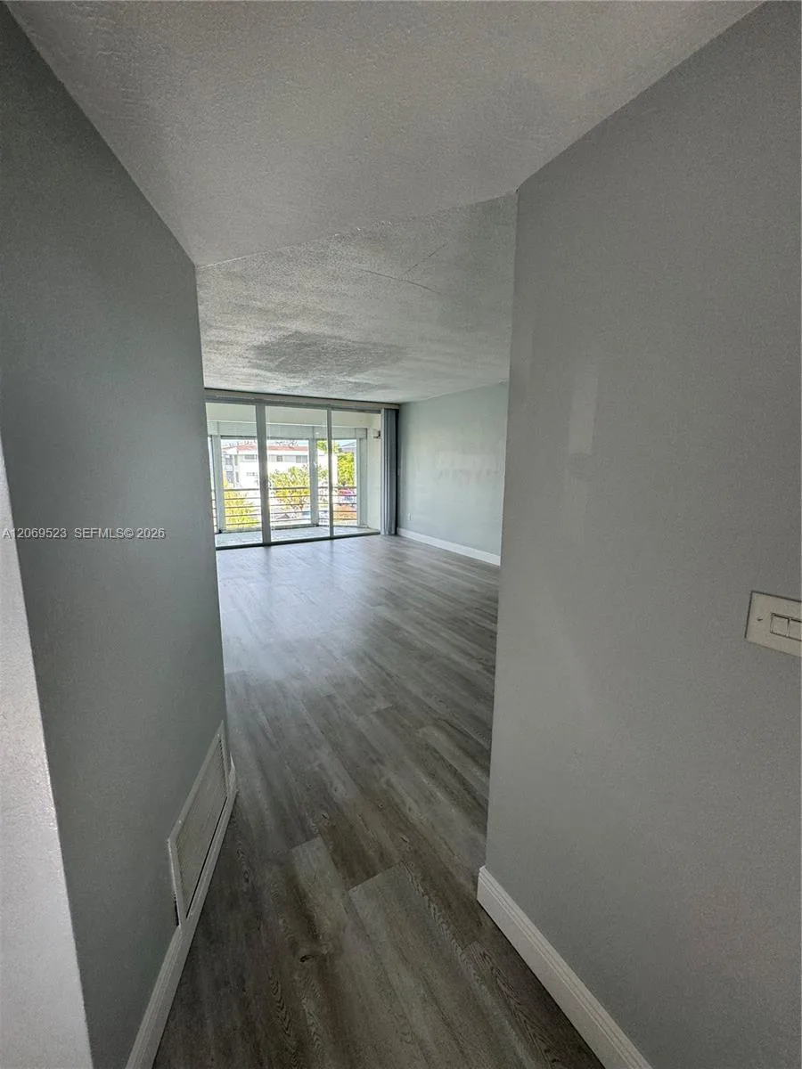 1398 NE 191st St # C305, Miami, FL 33179 photo 11