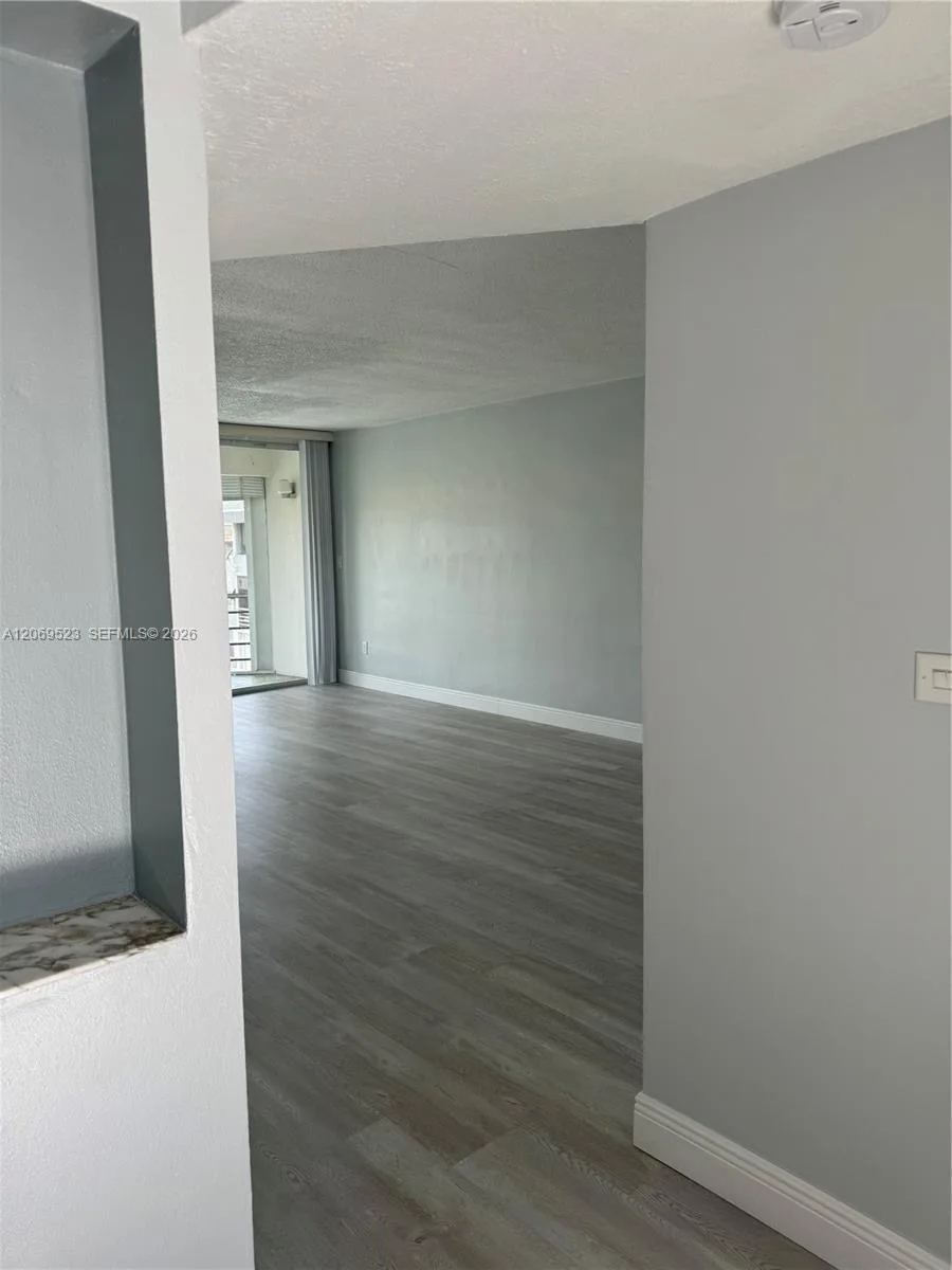 1398 NE 191st St # C305, Miami, FL 33179 photo 8