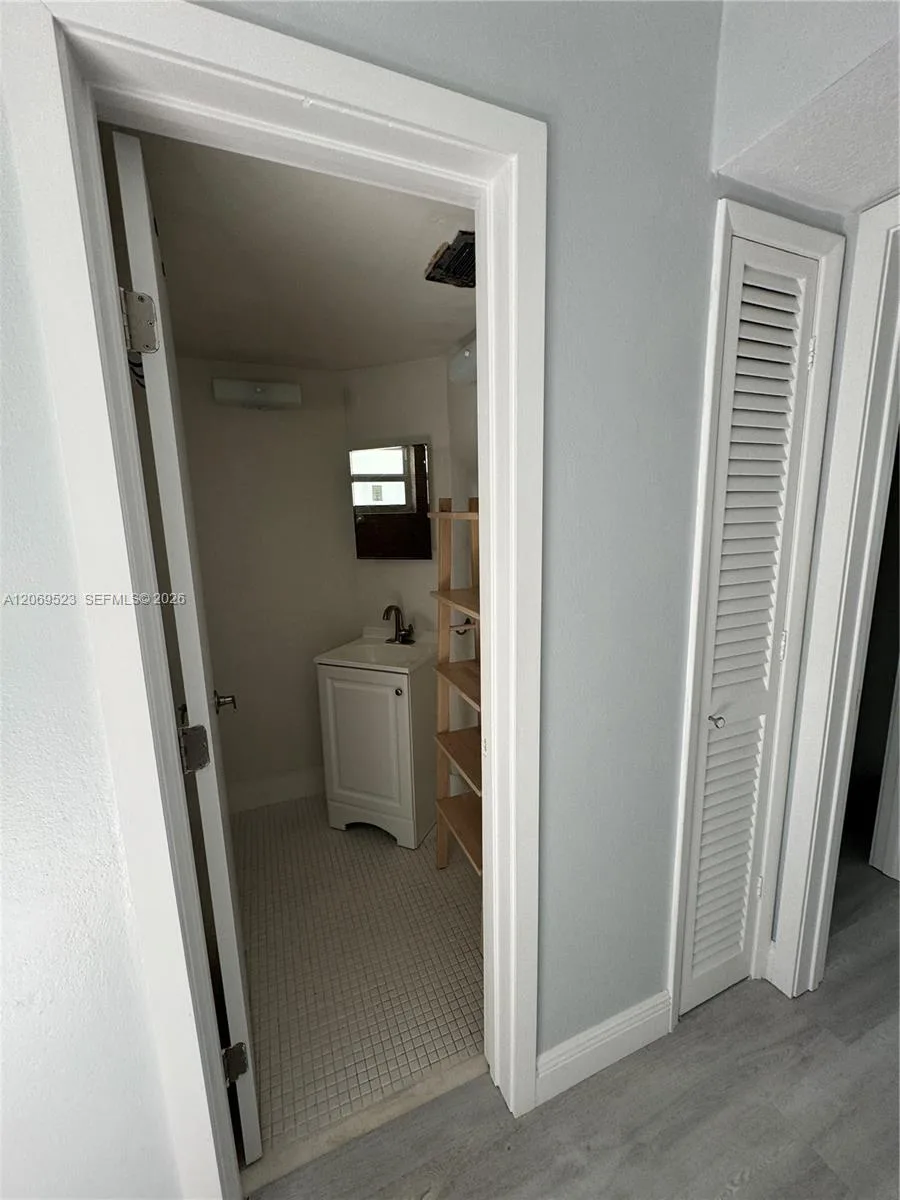 1398 NE 191st St # C305, Miami, FL 33179 photo 9
