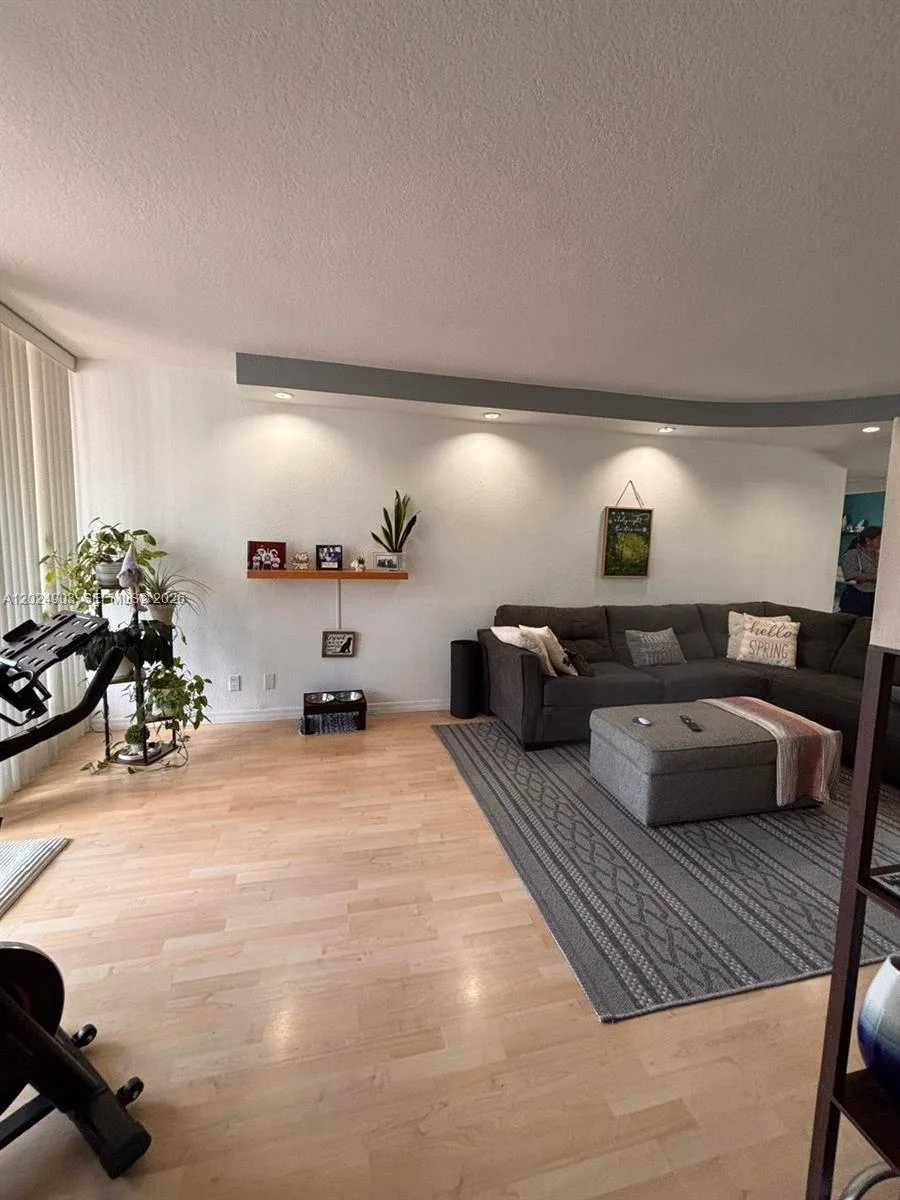 8411 Forest Hills Dr # 308, Coral Springs, FL 33065 photo 4