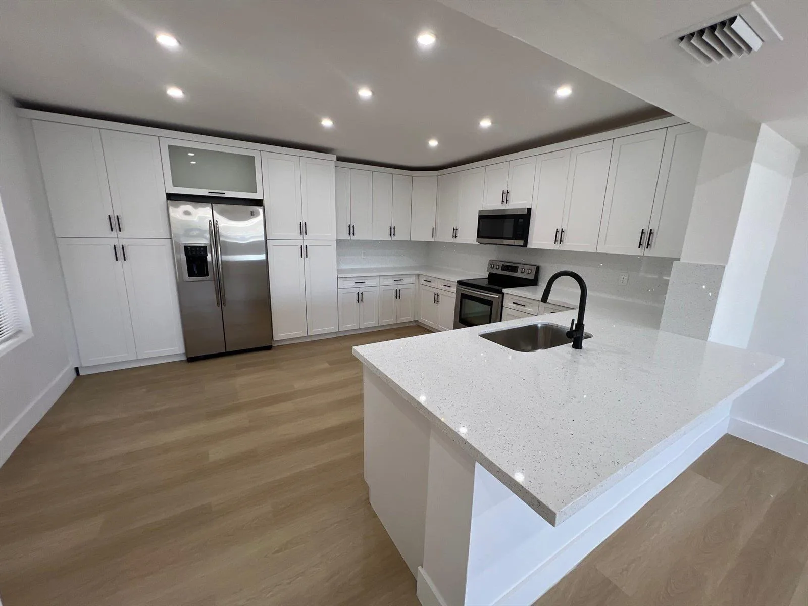 1350 NE 162nd Street # 1, North Miami Beach, FL 33162