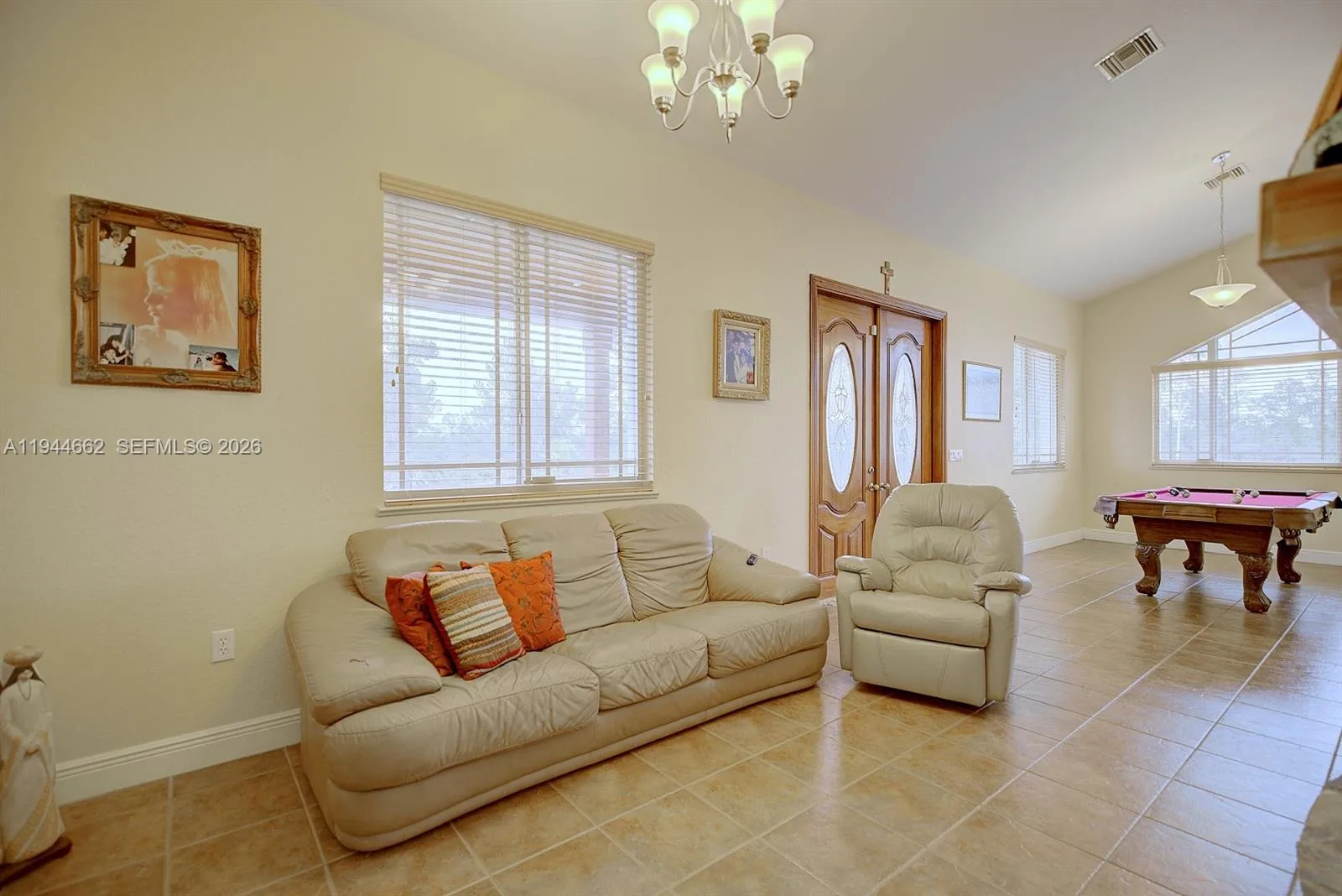 194 LEISURE LN, Other City - In The State Of Florida, FL 33960 photo 4