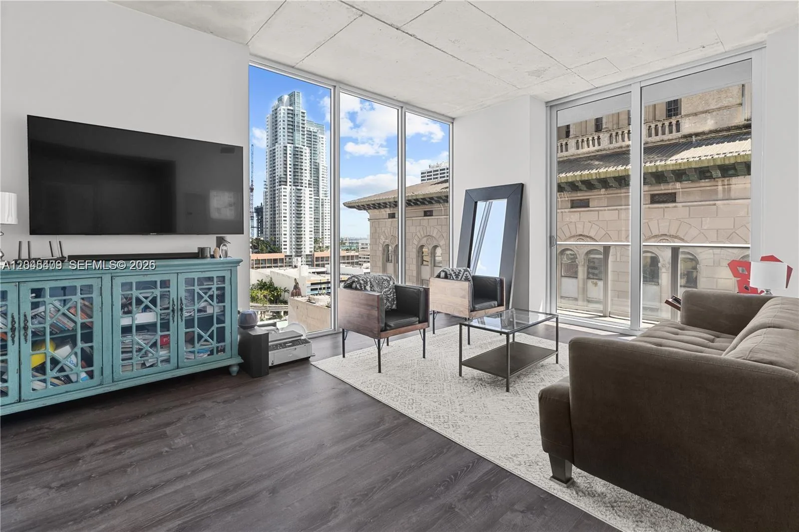151 SE 1st St # 1402, Miami, FL 33131 photo 3